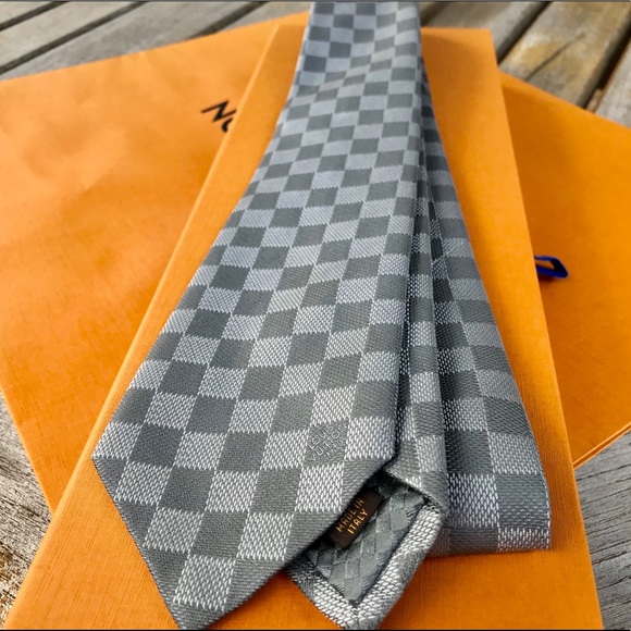 🔥LV HOLIDAY 25’🔥🆕💯AUTHN ICONIC LOUIS VUITTON DAMIER DOUBLE GRIS CHECK TIE🔥 - Picture 10 of 16